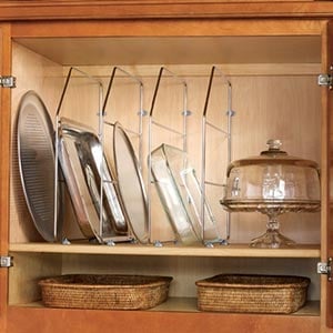 https://www.kitchenmagic.com/hubfs/images/products/storage-solutions/tray-divider-with-clips-300.jpg
